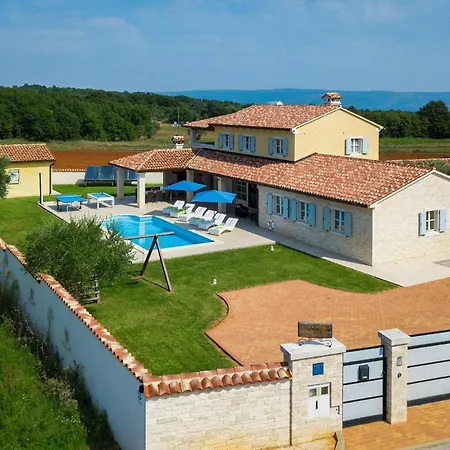Holiday home Eni *